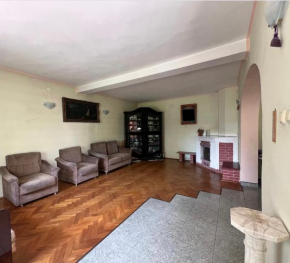 Cazare UNTOLD parter casa privata